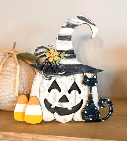 Pumpkin Shelf Sitter