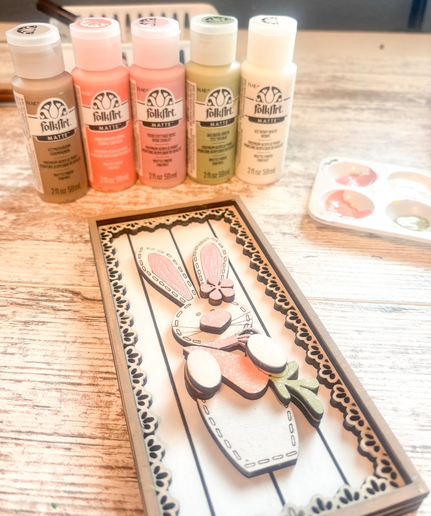 Laced Bunny Sign