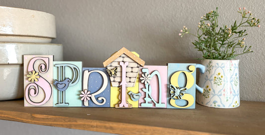 Spring shelf sitter