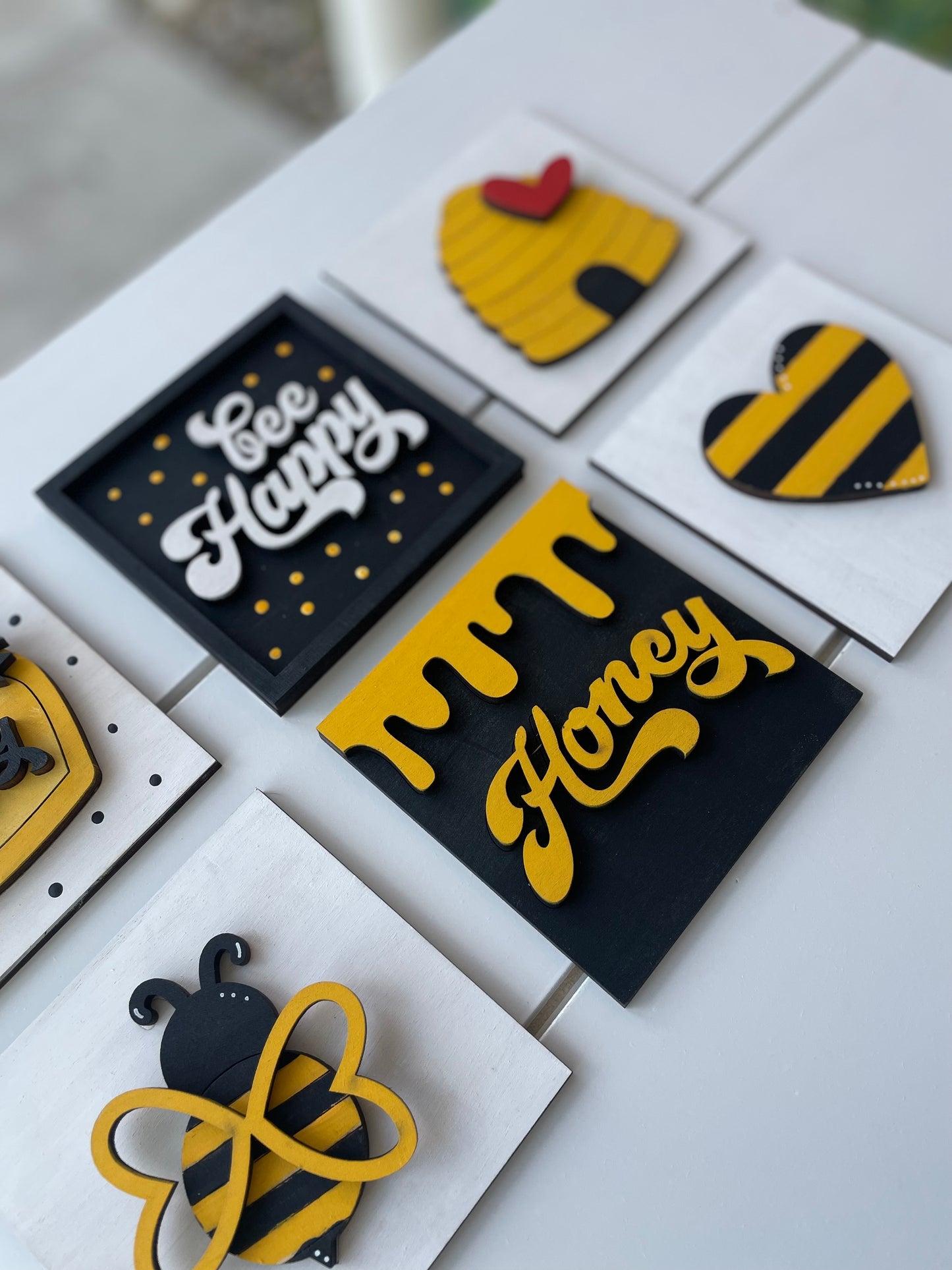 Mini Bee DIY Signs