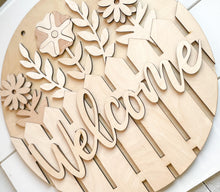 Load image into Gallery viewer, Welcome Spring Door Hanger
