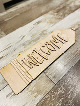 Load image into Gallery viewer, Welcome Pencil Door Hanger
