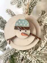 Load image into Gallery viewer, Snowman Ornament DIY Kit
