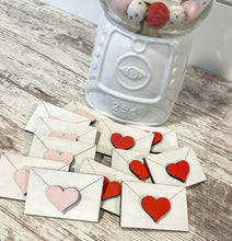 Load image into Gallery viewer, Mini Valentines Day Envelopes
