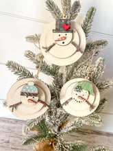 Load image into Gallery viewer, Snowman Ornament DIY Kit
