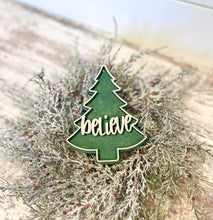 Load image into Gallery viewer, Personalized Tree Ornaments and Gift Tags

