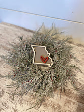 Load image into Gallery viewer, Missouri and St Louis Ornaments
